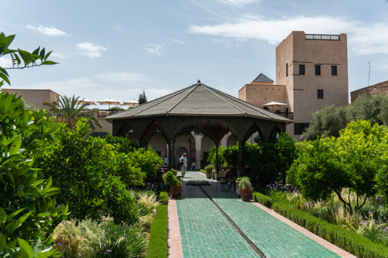 Visiter Marrakech : une immersion dans la cité rouge aux multiples jardins
