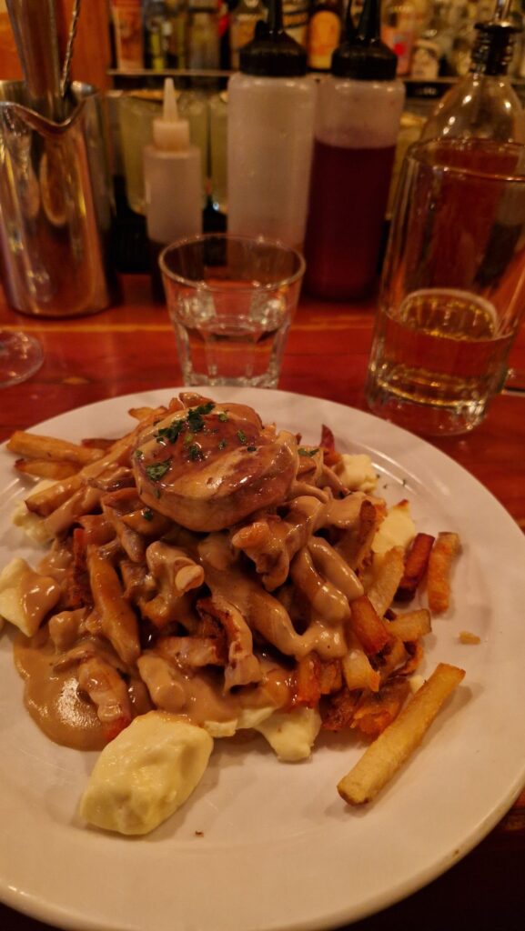 poutine foie gras - au pied de cochon