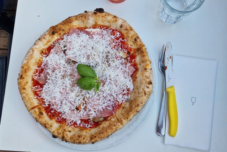 N0.900 Montréal : la meilleure pizza napolitaine au Canada