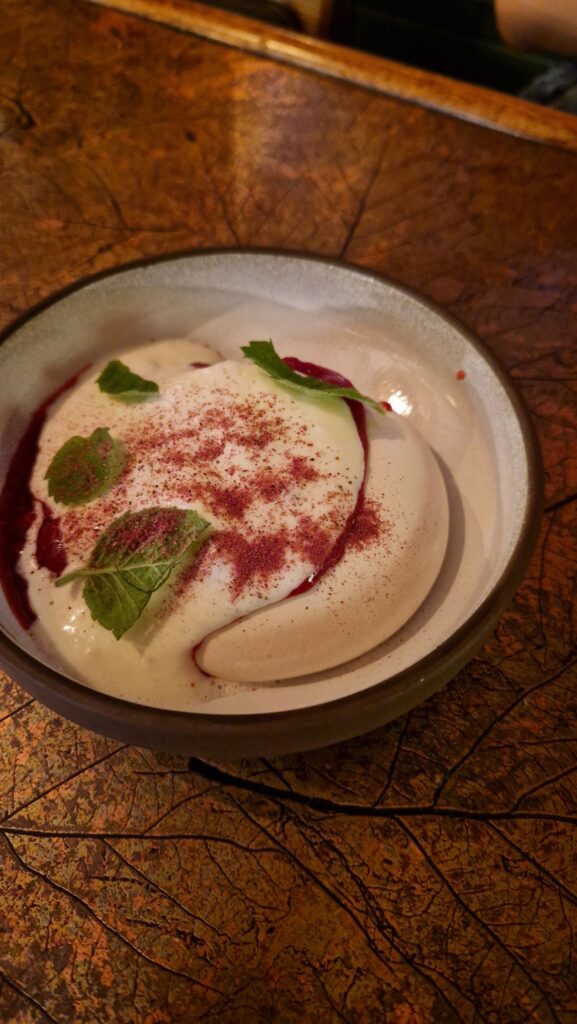 pavlova framboise - comptoir auberge saint mathieu
